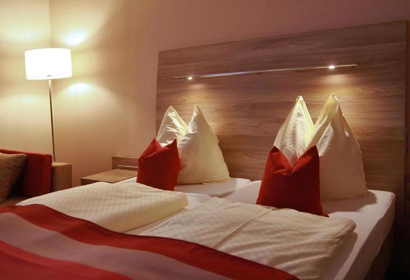 בית מלון כפרי Rheinterrasse Benrath