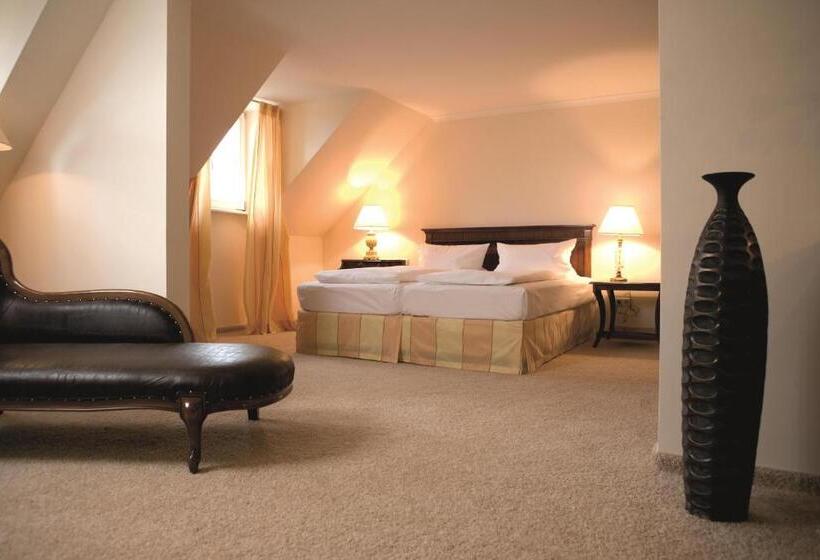 ホテル Schloss Reinach