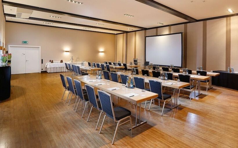 ホテル Schloss Reinach