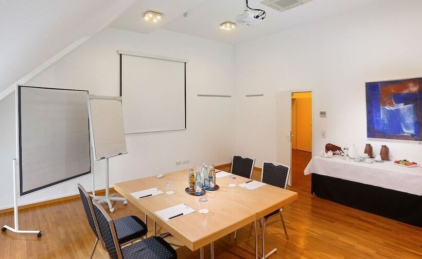 ホテル Schloss Reinach