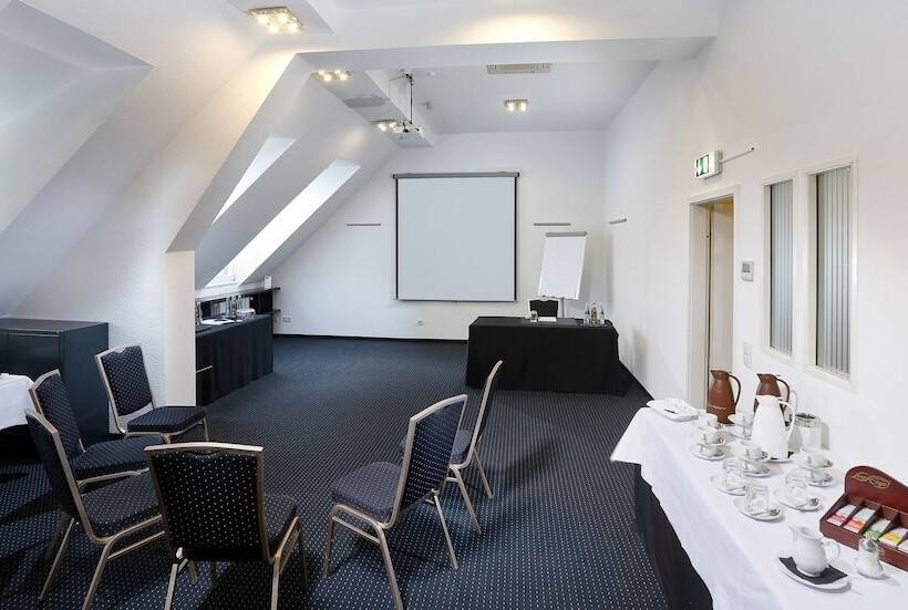 ホテル Schloss Reinach