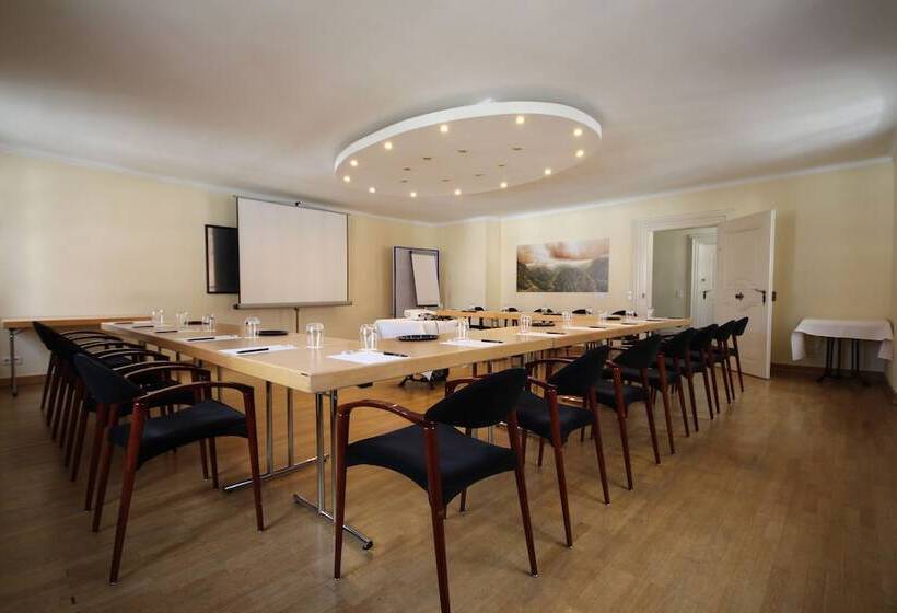 ホテル Schloss Reinach