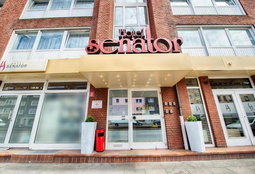 ホテル Senator