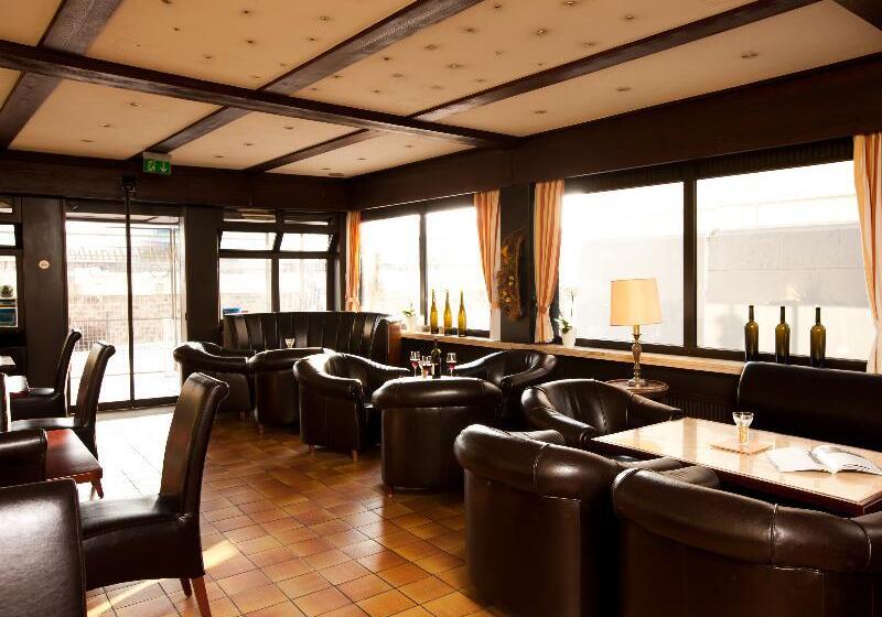 Отель Traube Rüdesheim