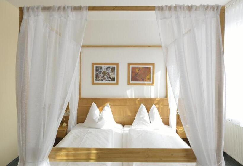 Land  Und Golfhotel Alte Fliegerschule