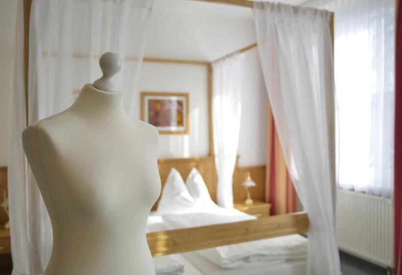 Land  Und Golfhotel Alte Fliegerschule