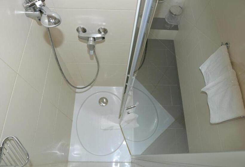 Land  Und Golfhotel Alte Fliegerschule