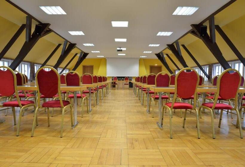 Land  Und Golfhotel Alte Fliegerschule