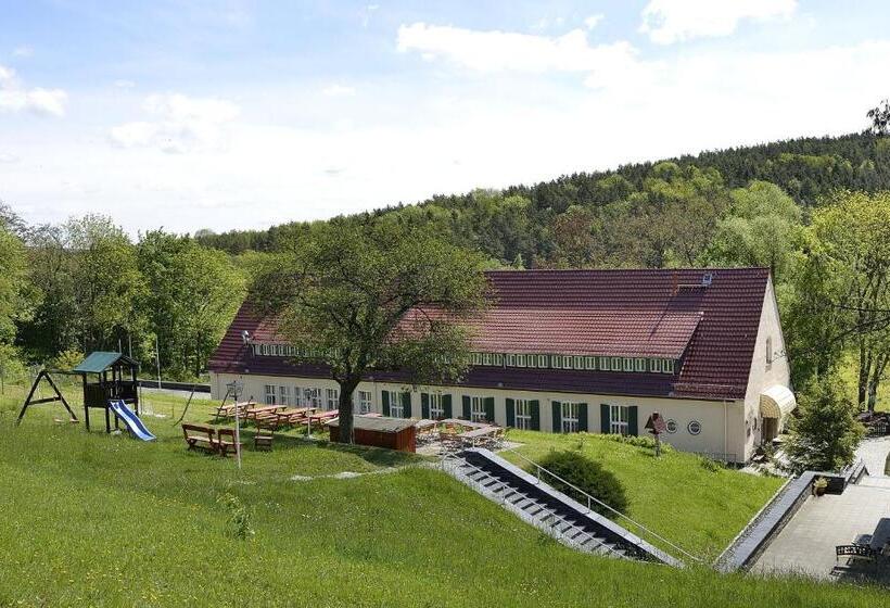 Land  Und Golfhotel Alte Fliegerschule