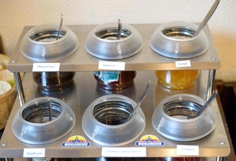 Land  Und Golfhotel Alte Fliegerschule