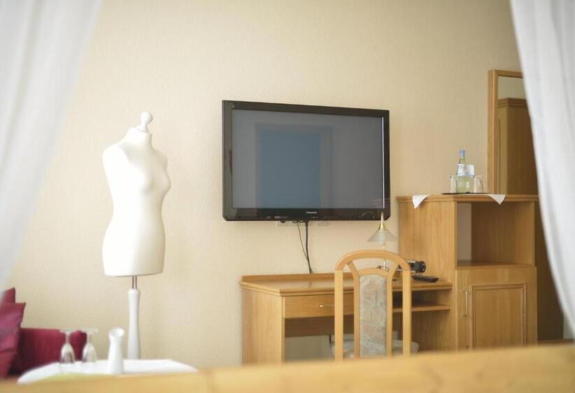 Land  Und Golfhotel Alte Fliegerschule