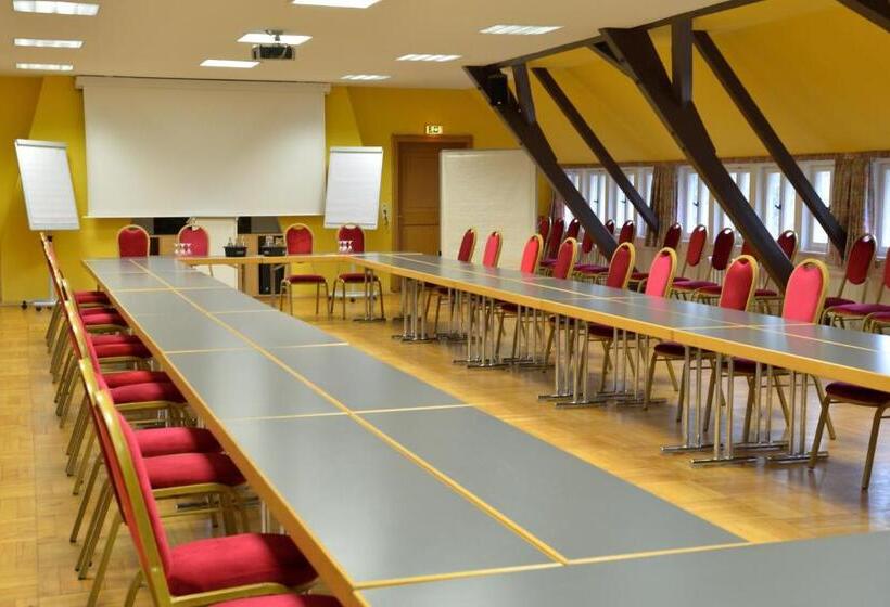 Land  Und Golfhotel Alte Fliegerschule