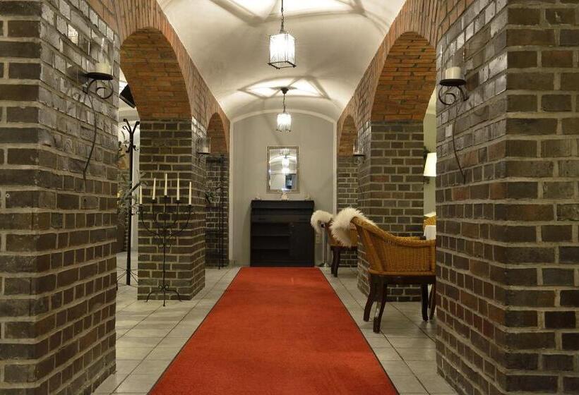 Land  Und Golfhotel Alte Fliegerschule