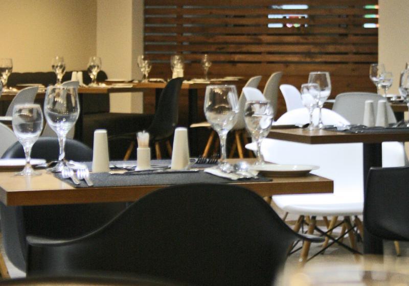 בית מלון כפרי Amphitryon City