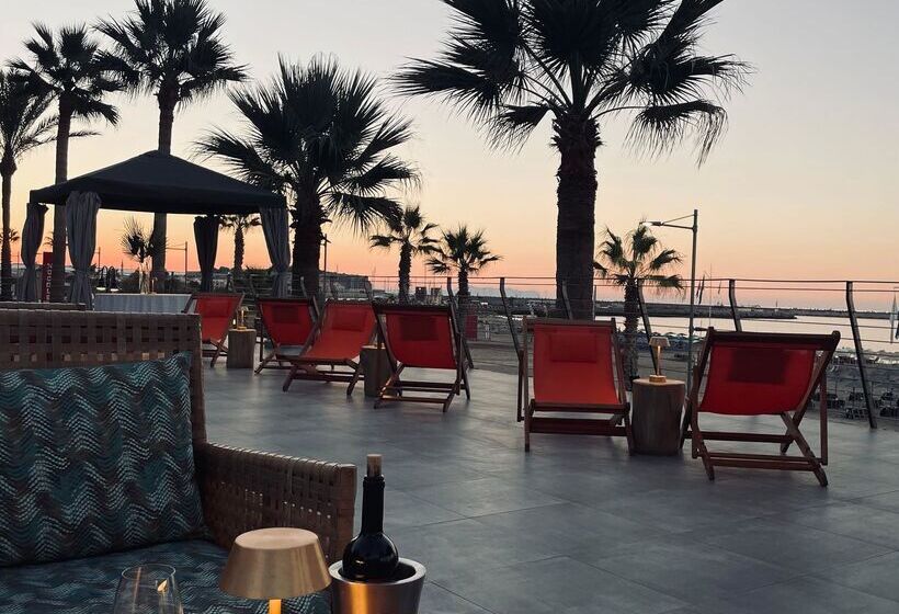 בית מלון כפרי Aquila Porto Rethymno