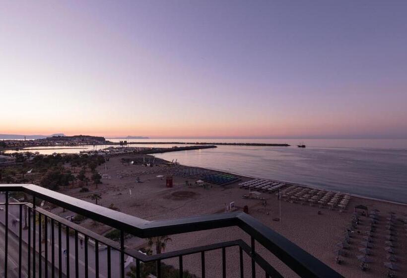 בית מלון כפרי Aquila Porto Rethymno