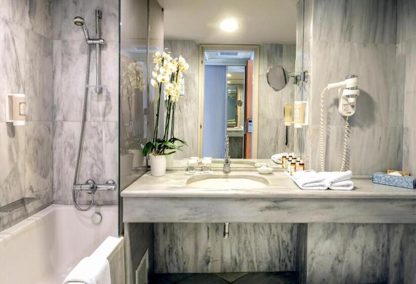 בית מלון כפרי Aquila Porto Rethymno