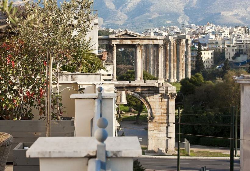 Ava Hotel And Suites