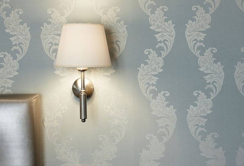 Ava Hotel And Suites