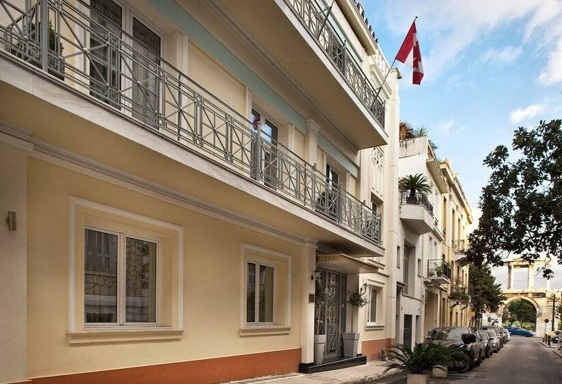 Ava Hotel And Suites