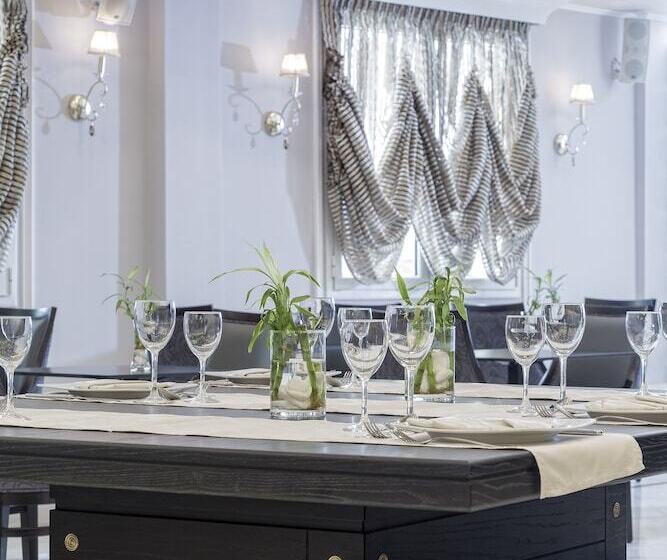 Ava Hotel And Suites