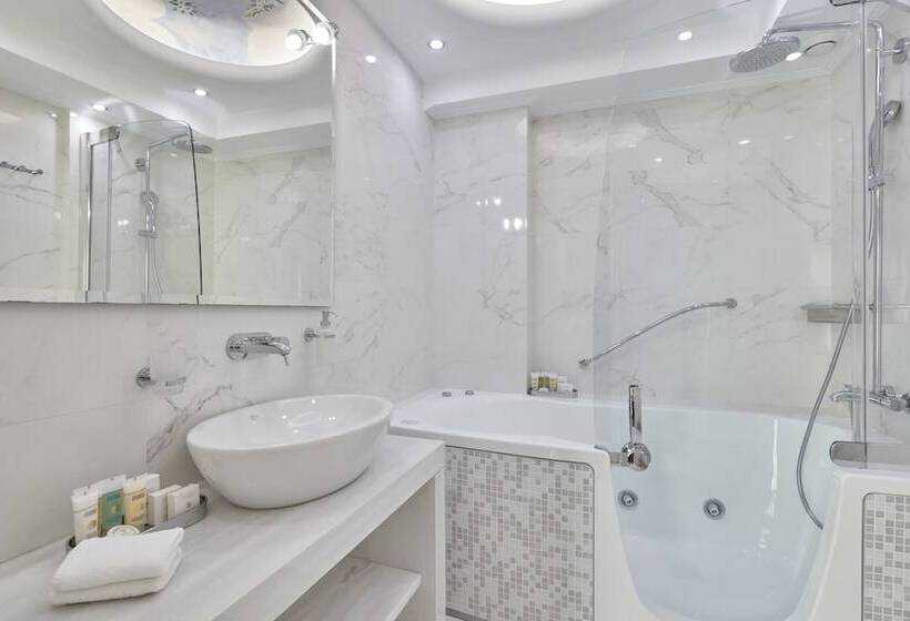 Ava Hotel And Suites