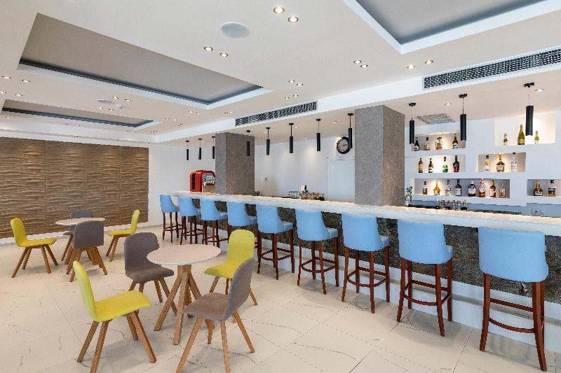 فندق Belair Beach