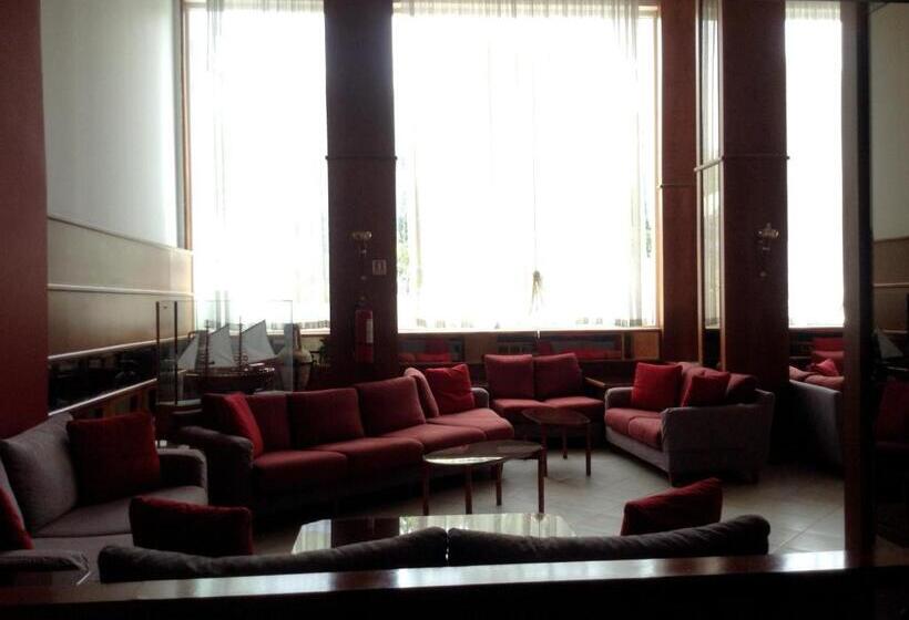 فندق Belair Beach