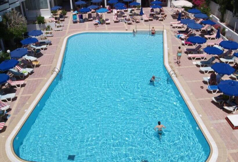 فندق Belair Beach