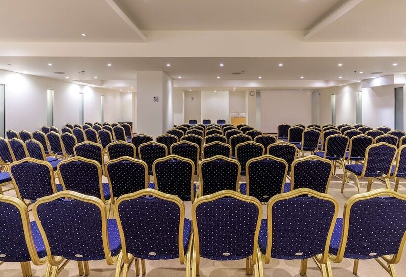 Best Western Plus Hotel Plaza