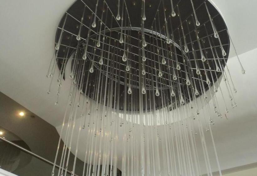 Best Western Plus Hotel Plaza