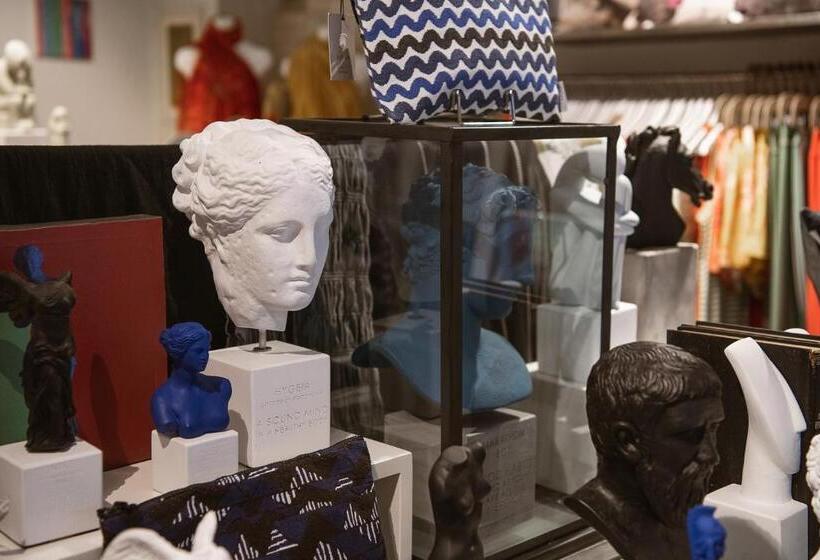 Casa Delfino Hotel & Spa