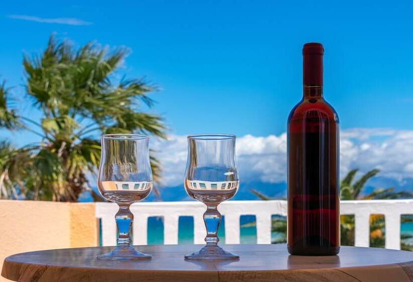 ホテル Ibiscus Corfu