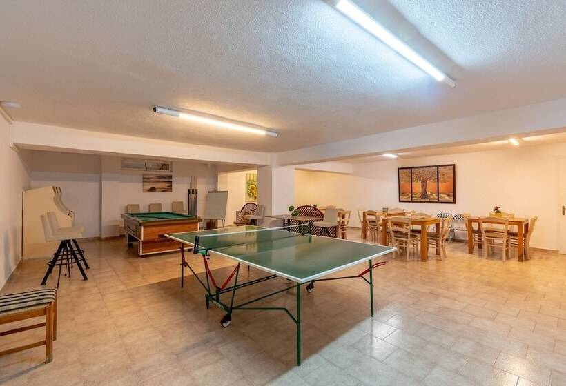 ホテル Ibiscus Corfu