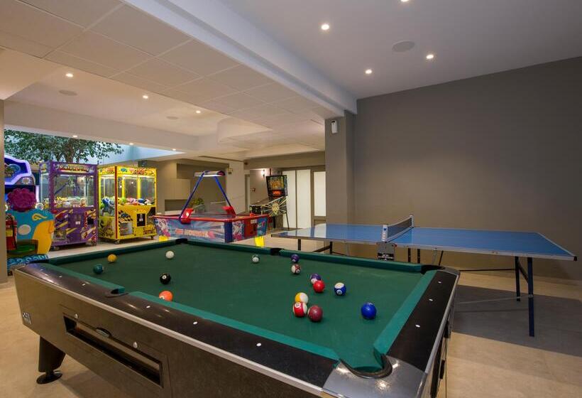 酒店 Kalyves Beach