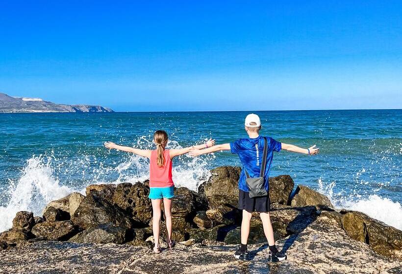 酒店 Kalyves Beach