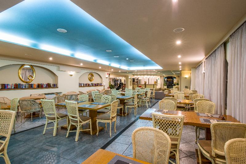 酒店 Kalyves Beach