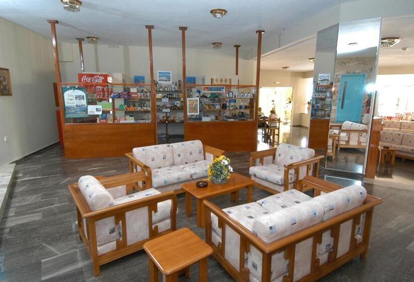 ホテル Karavados Beach