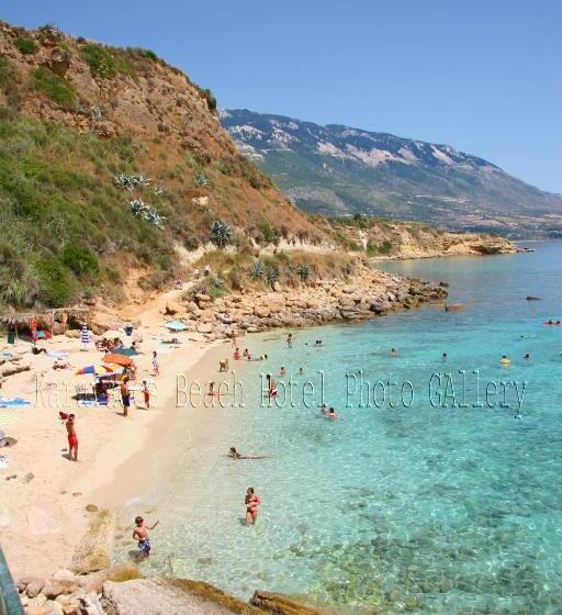 ホテル Karavados Beach