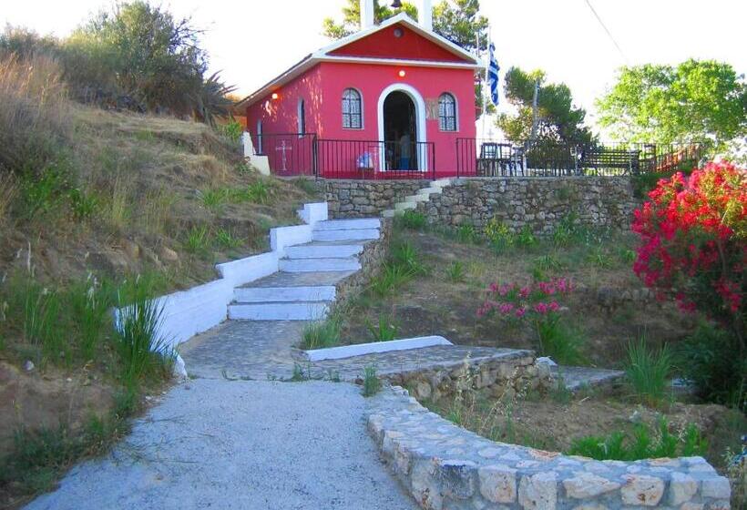 ホテル Karavados Beach