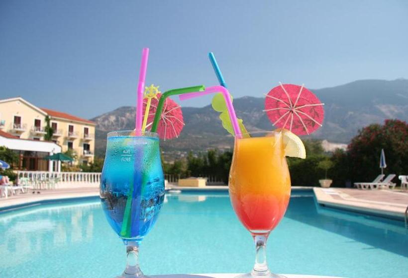 ホテル Karavados Beach