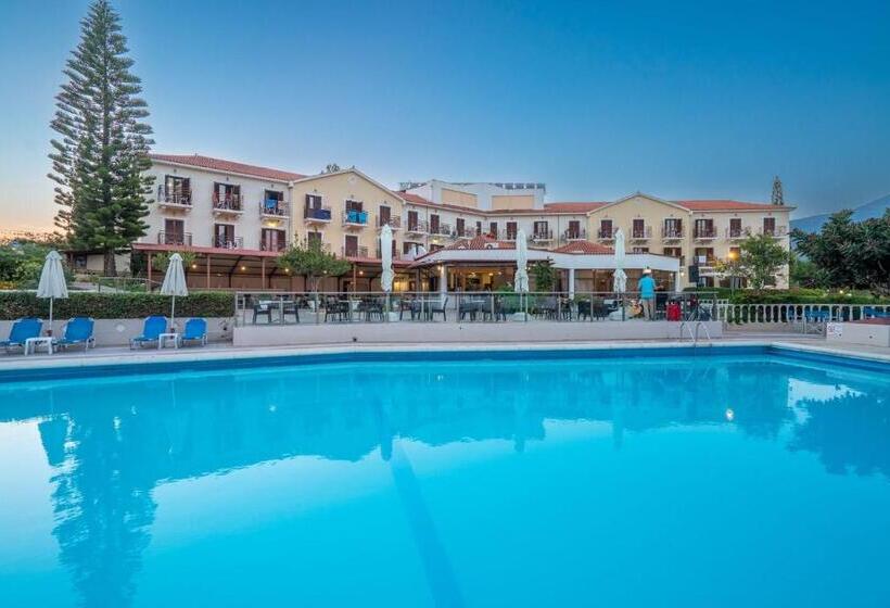 ホテル Karavados Beach