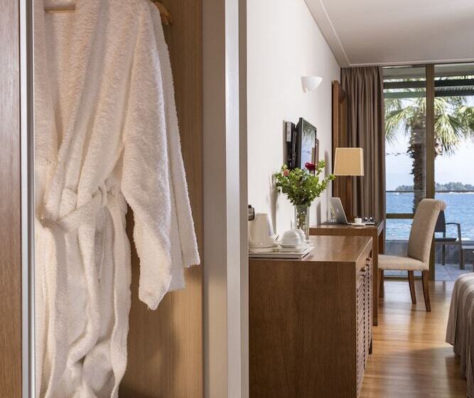 Отель Kontokali Bay Resort & Spa