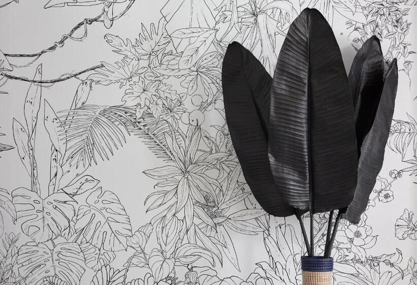 Kouros Hotel & Suites