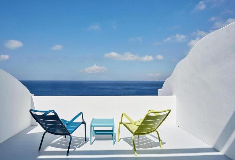 Kouros Hotel & Suites