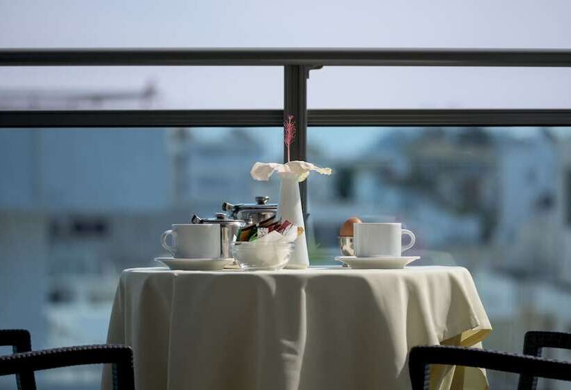 בית מלון כפרי Manousos City