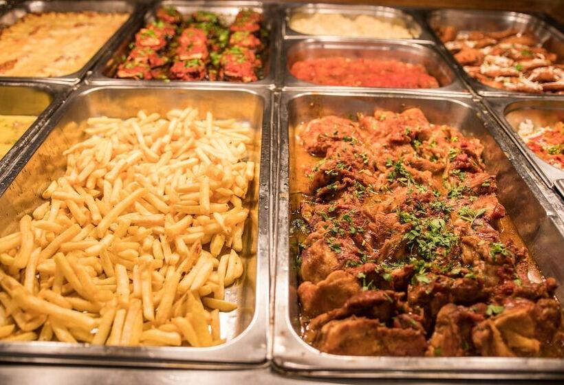 בית מלון כפרי Manousos City