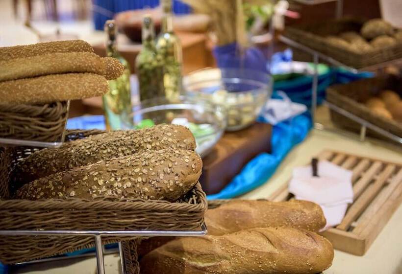 בית מלון כפרי Manousos City