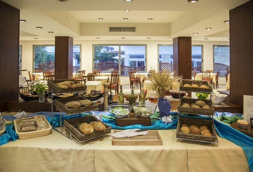 בית מלון כפרי Manousos City