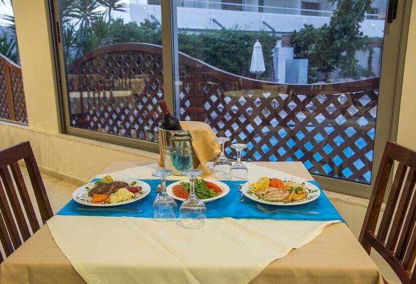 בית מלון כפרי Manousos City